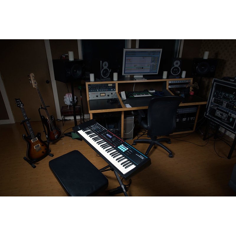 Sintetizador con Sampler Roland JUNO-DS61